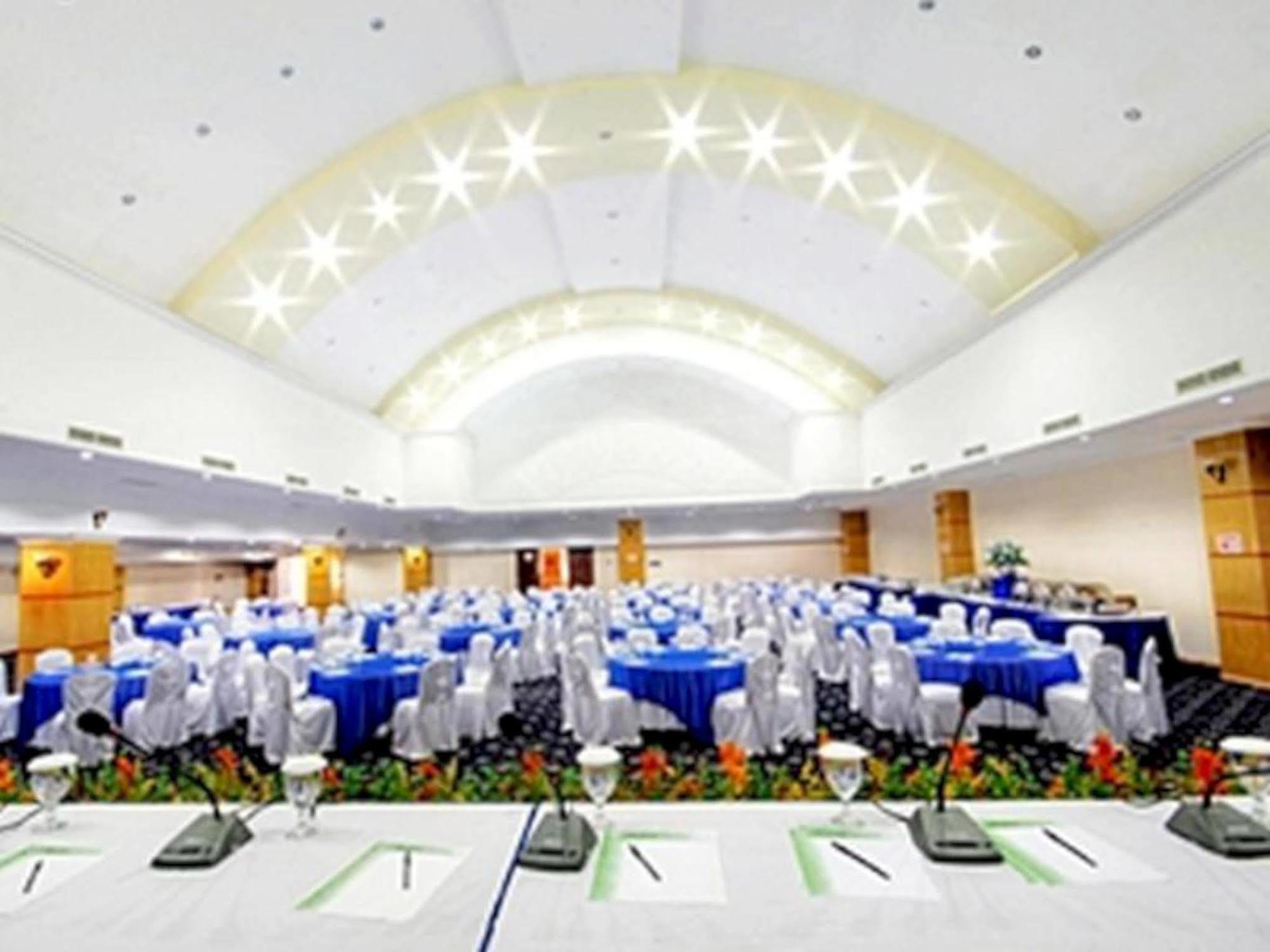 Hotel Madani Medan - Syariah Hotel Exterior foto